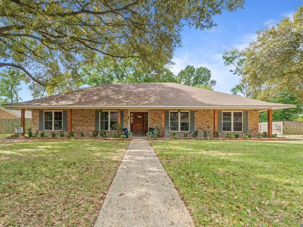 5920 Forsythia Ave, Baton Rouge, LA 70808