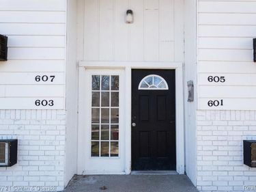 601 Ash Street, Holly Vlg, MI 48442