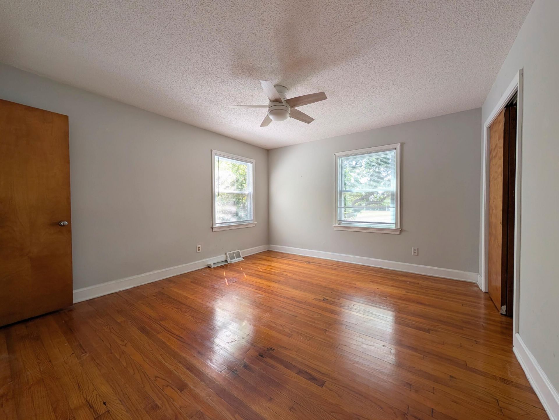 3121 Middle Street Photo 12