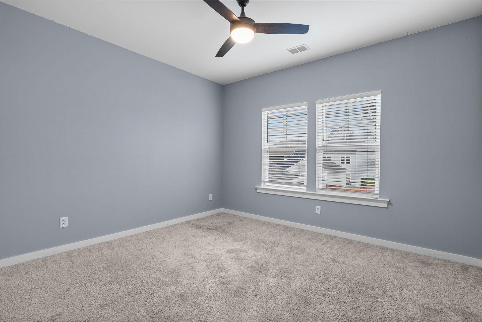 125 Trumpet Vine Drive Photo 37