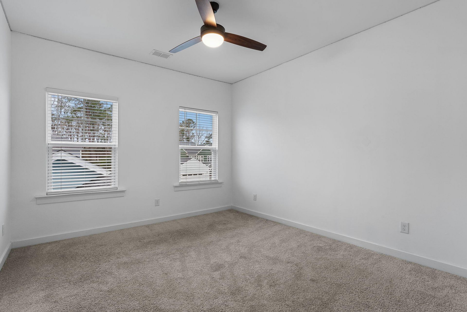 125 Trumpet Vine Drive Photo 38