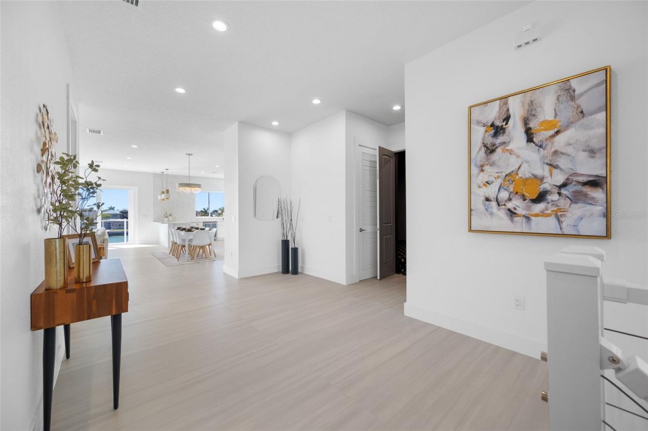 11460 7th Street E, Treasure Island, FL 33706 Photo