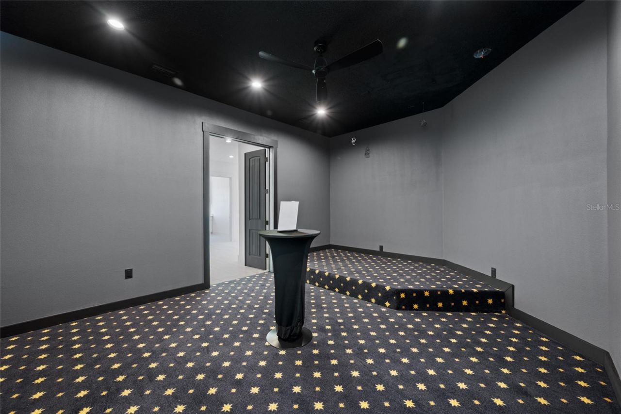 11460 7th Street E, Treasure Island, FL 33706 Photo