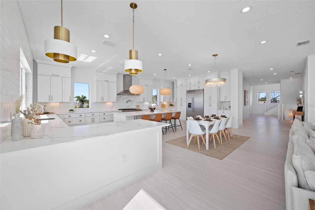 11460 7th Street E, Treasure Island, FL 33706 Photo