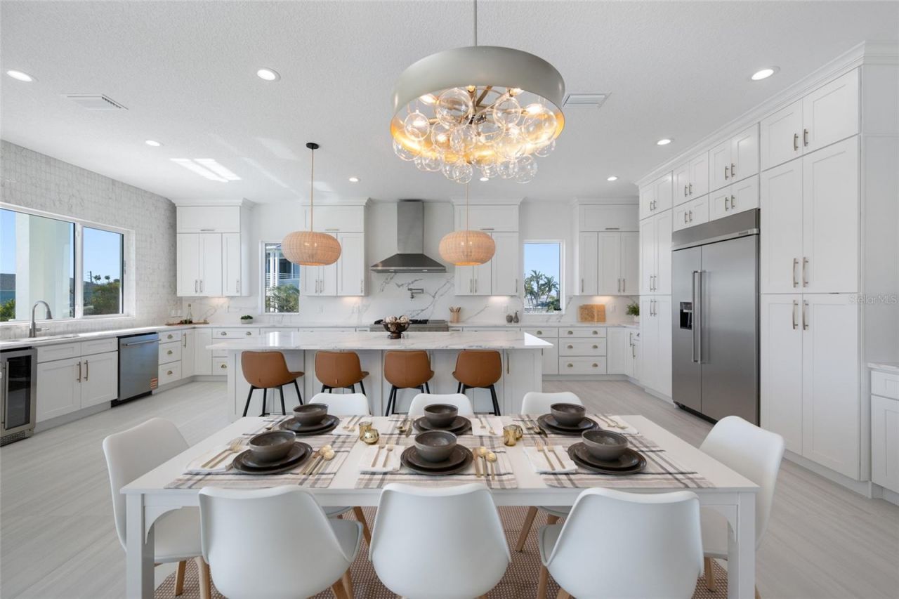 11460 7th Street E, Treasure Island, FL 33706 Photo