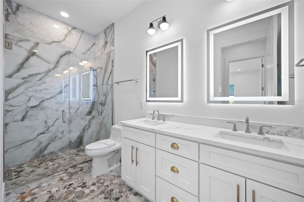 11460 7th Street E, Treasure Island, FL 33706 Photo