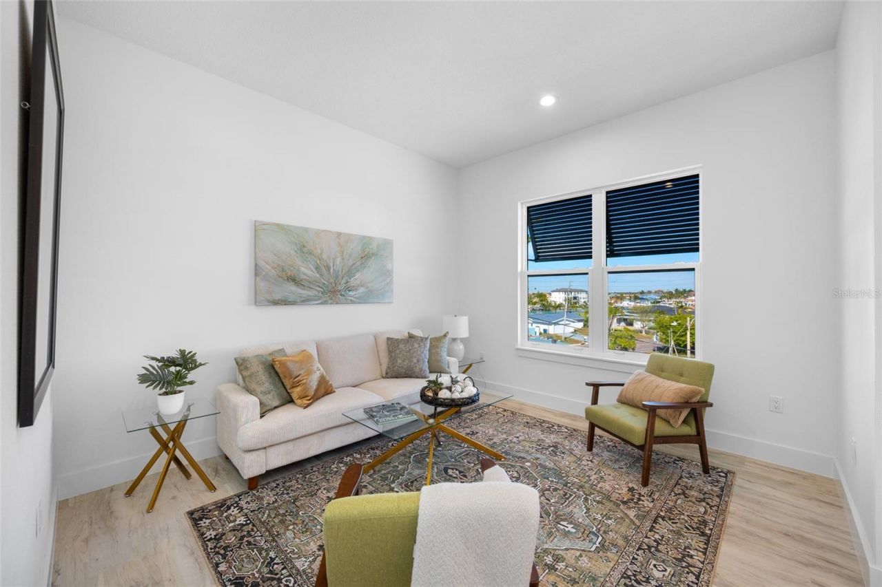 11460 7th Street E, Treasure Island, FL 33706 Photo