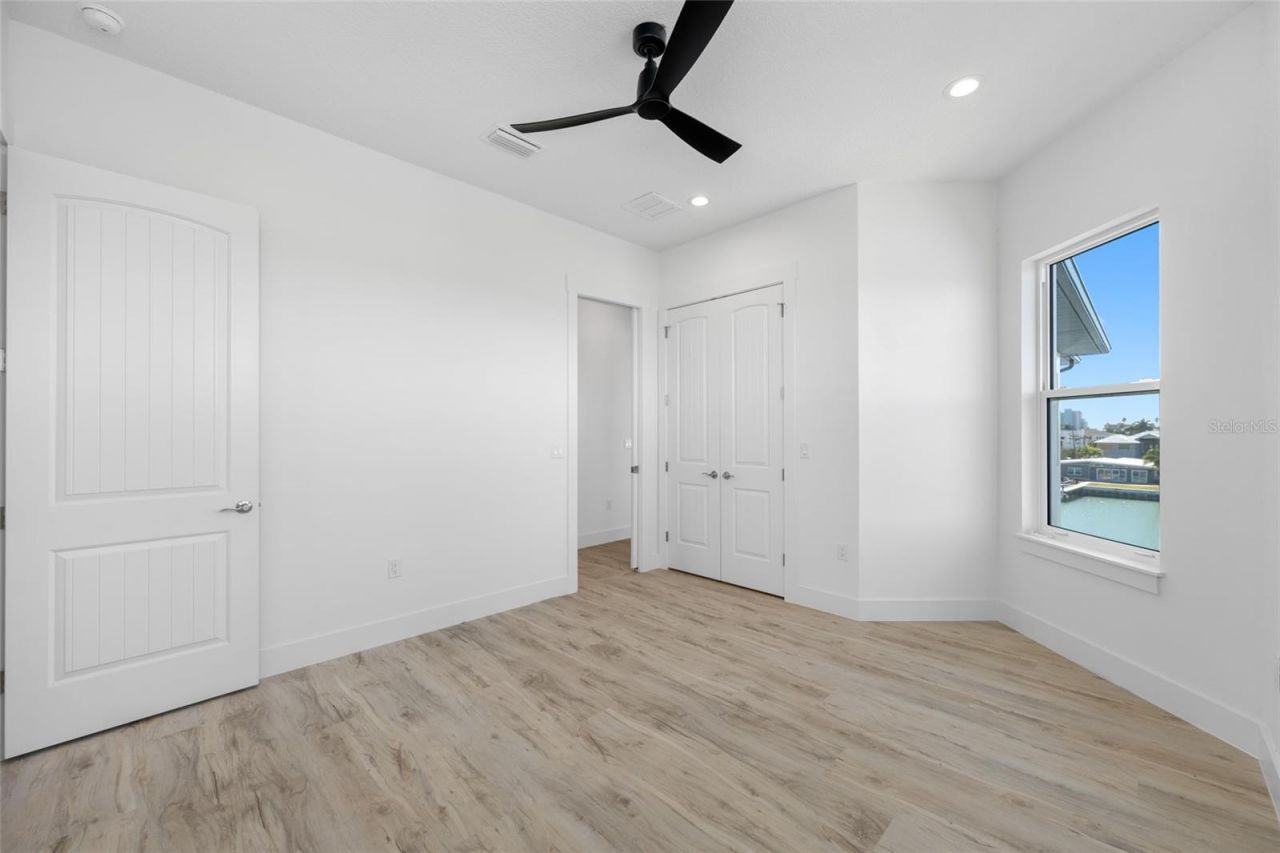 11460 7th Street E, Treasure Island, FL 33706 Photo
