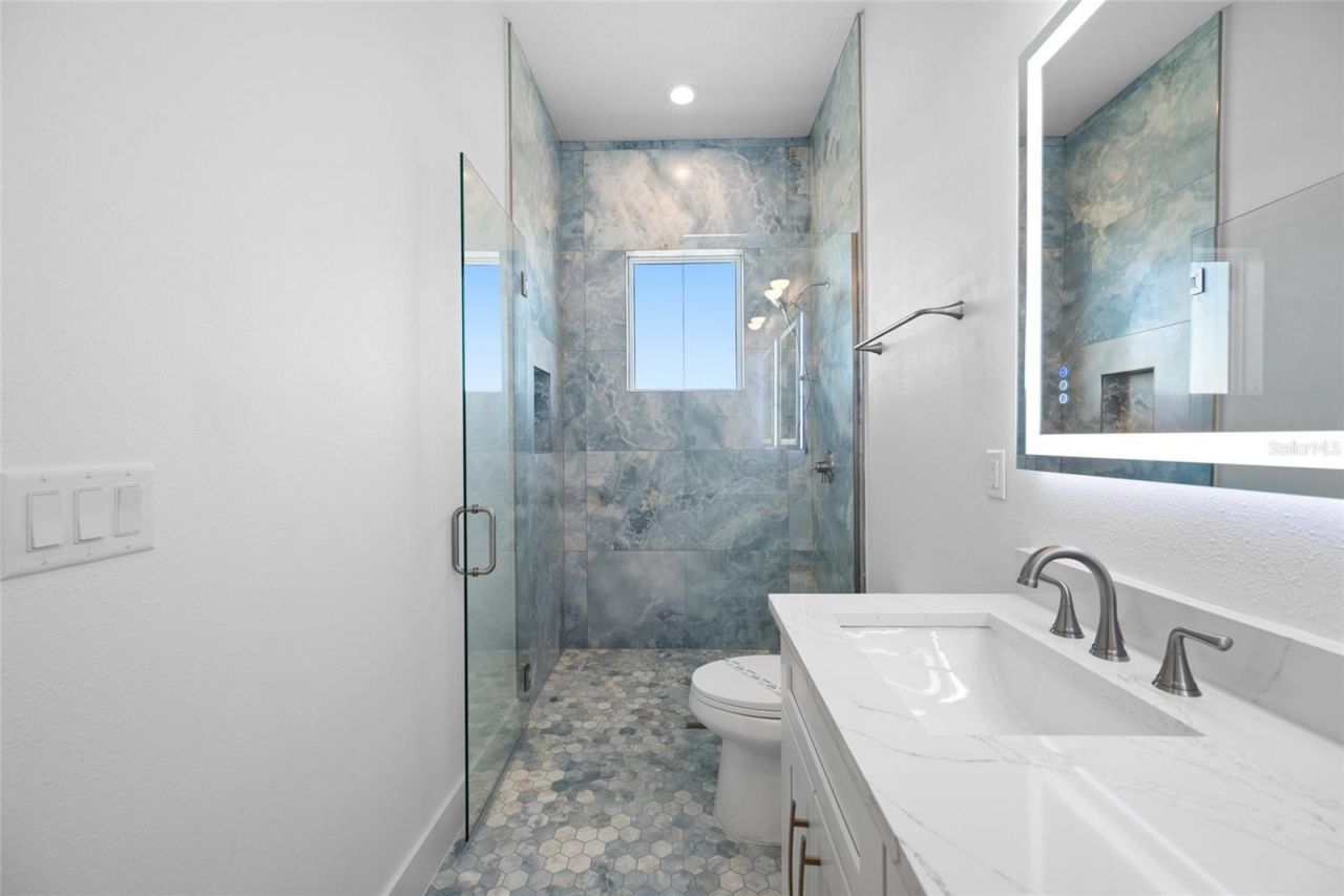 11460 7th Street E, Treasure Island, FL 33706 Photo