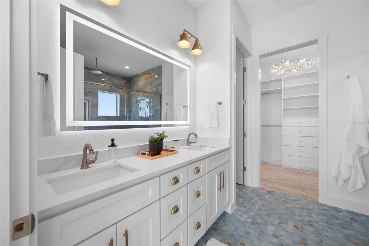 11460 7th Street E, Treasure Island, FL 33706 Photo