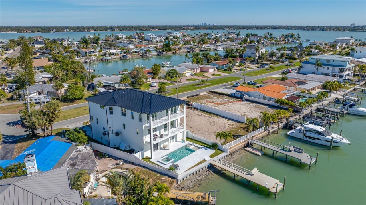 11460 7th Street E, Treasure Island, FL 33706 Photo