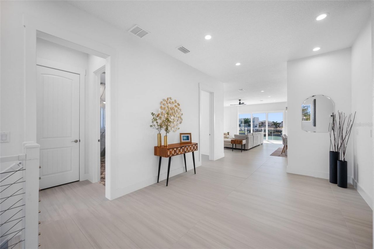 11460 7th Street E, Treasure Island, FL 33706 Photo