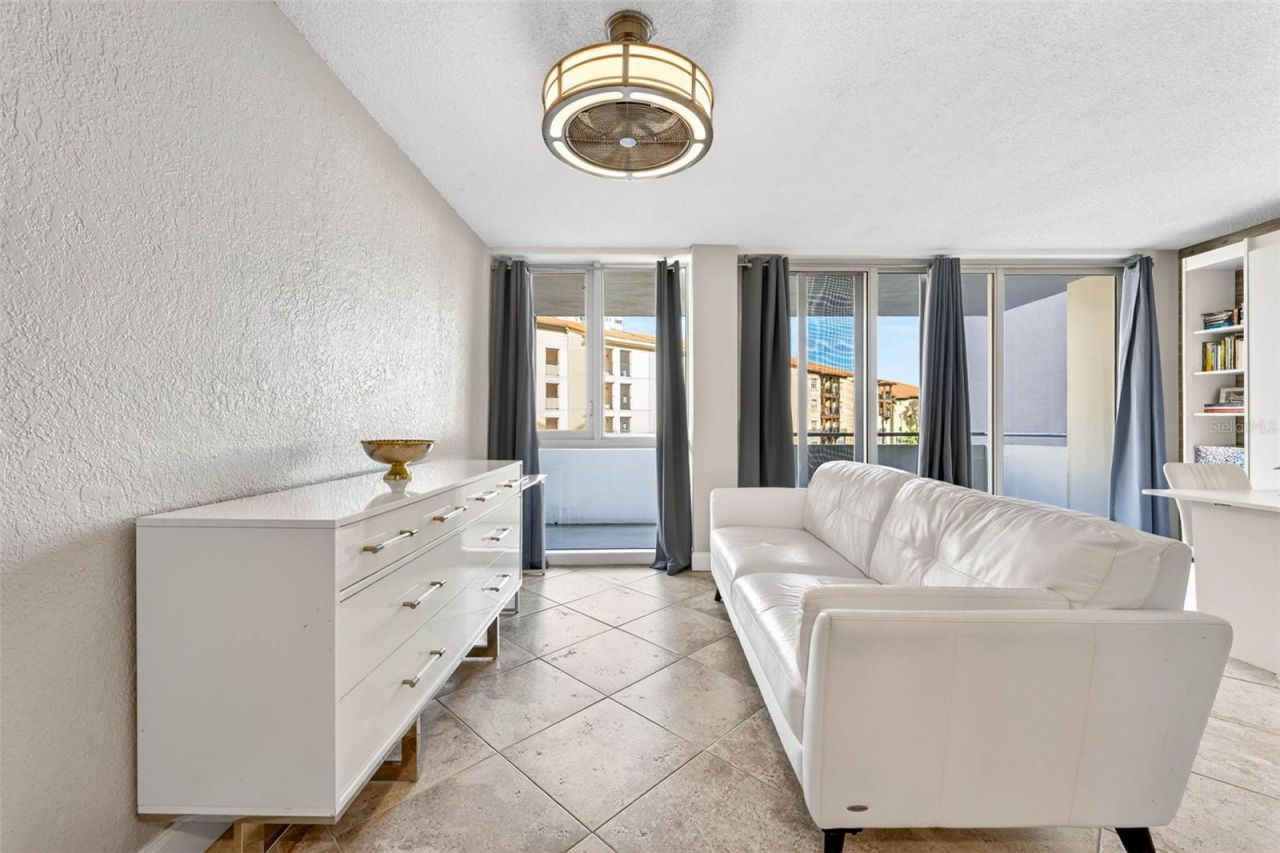 470 3rd Street S, Unit 318, Saint Petersburg, FL 33701 Photo