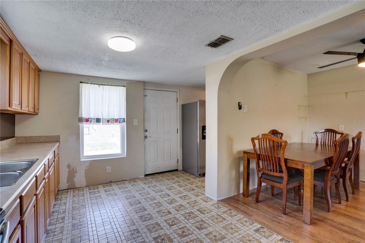 701 61st Avenue Ne, Saint Petersburg, FL 33703 Photo