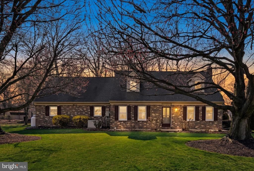 525 HACKMAN ROAD , LITITZ, PA 17543