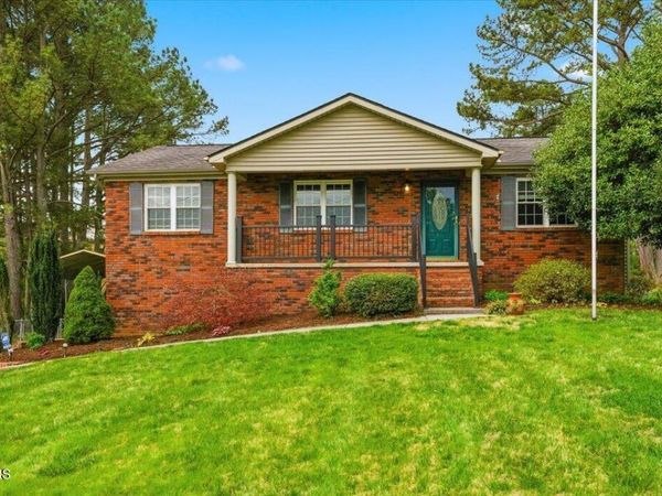 1705 Oxbow Lane, Knoxville, TN 37931
