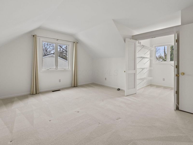 242 W New England Avenue, Columbus, OH 43085 Photo 32