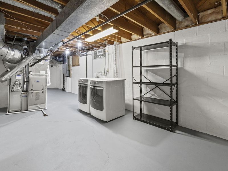 242 W New England Avenue, Columbus, OH 43085 Photo 48