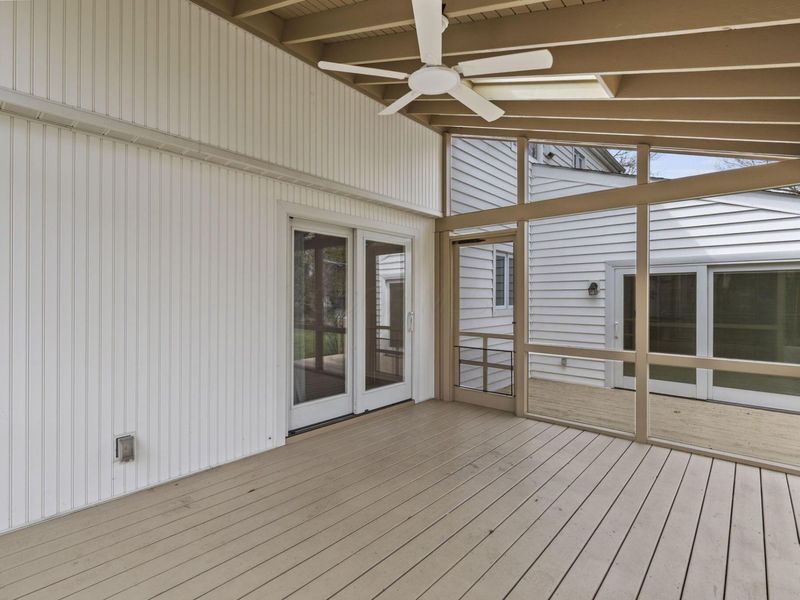 242 W New England Avenue, Columbus, OH 43085 Photo 54