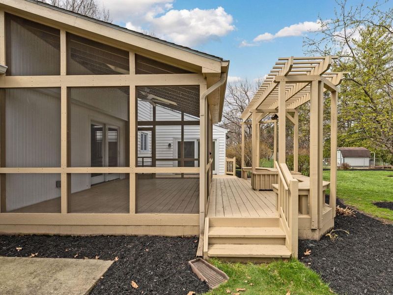 242 W New England Avenue, Columbus, OH 43085 Photo 55