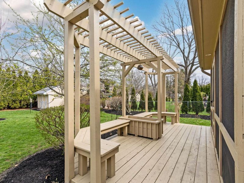 242 W New England Avenue, Columbus, OH 43085 Photo 57