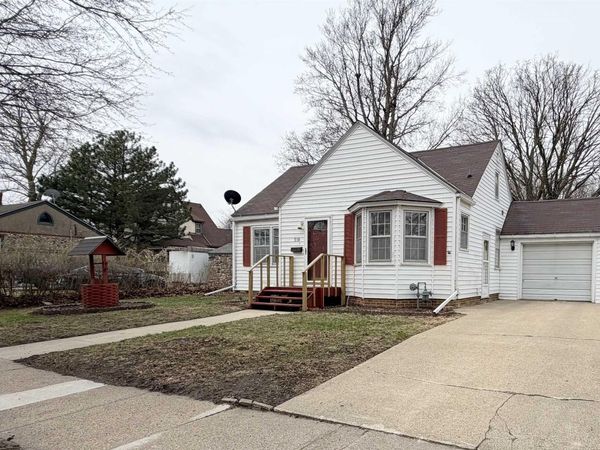 510 WESTERN AVE, Storm Lake, IA 50588