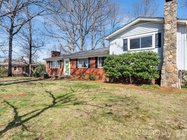 3335 NE 25th Avenue, Hickory, NC 28601