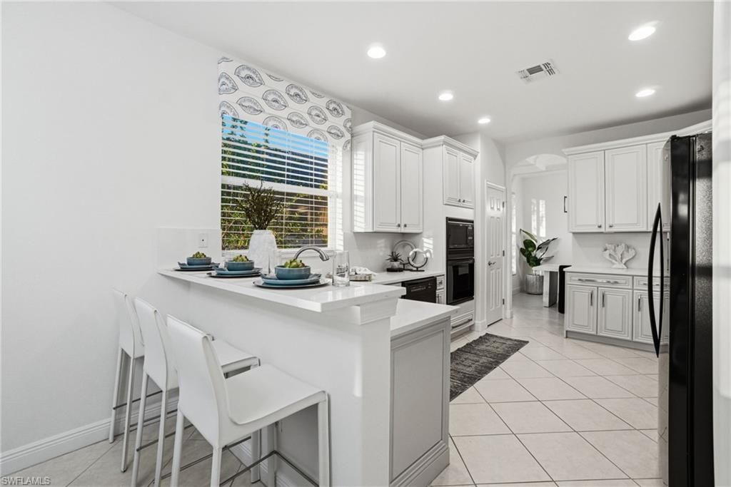 4828 Cerromar Dr, Naples, FL 34112 Photo