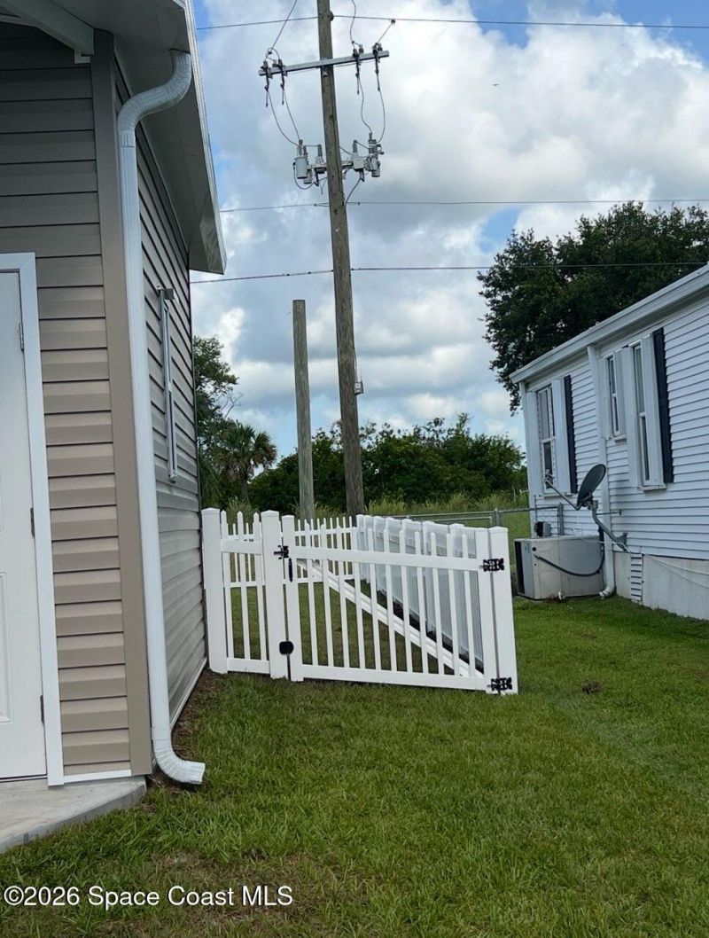 1067 Wren Circle, Barefoot Bay, FL 32976 Photo