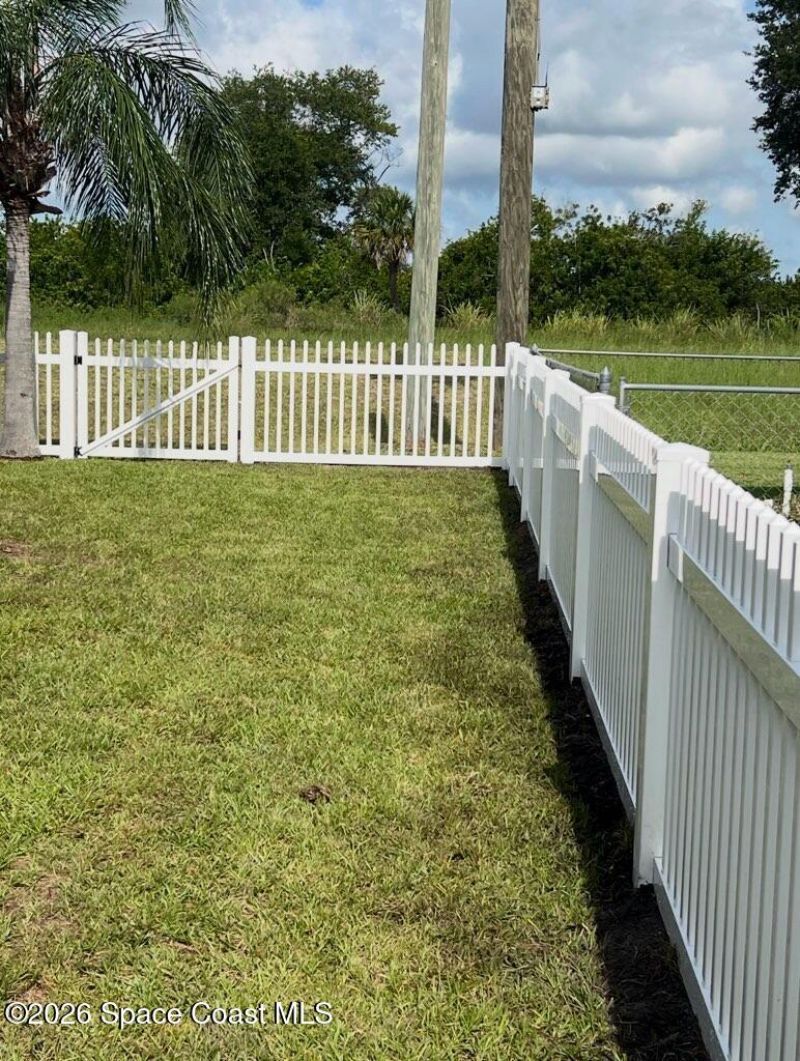 1067 Wren Circle, Barefoot Bay, FL 32976 Photo