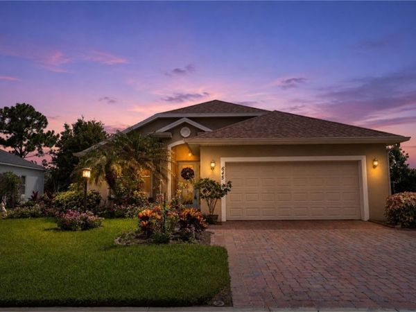645 Gossamer Wing Way, Sebastian, FL 32958