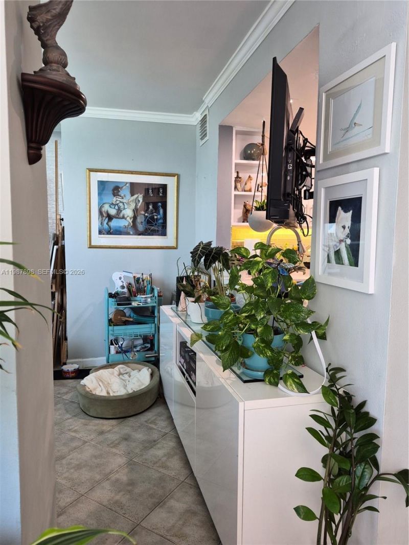 2655 Collins Ave, Unit 1910, Miami Beach, FL 33140 Photo