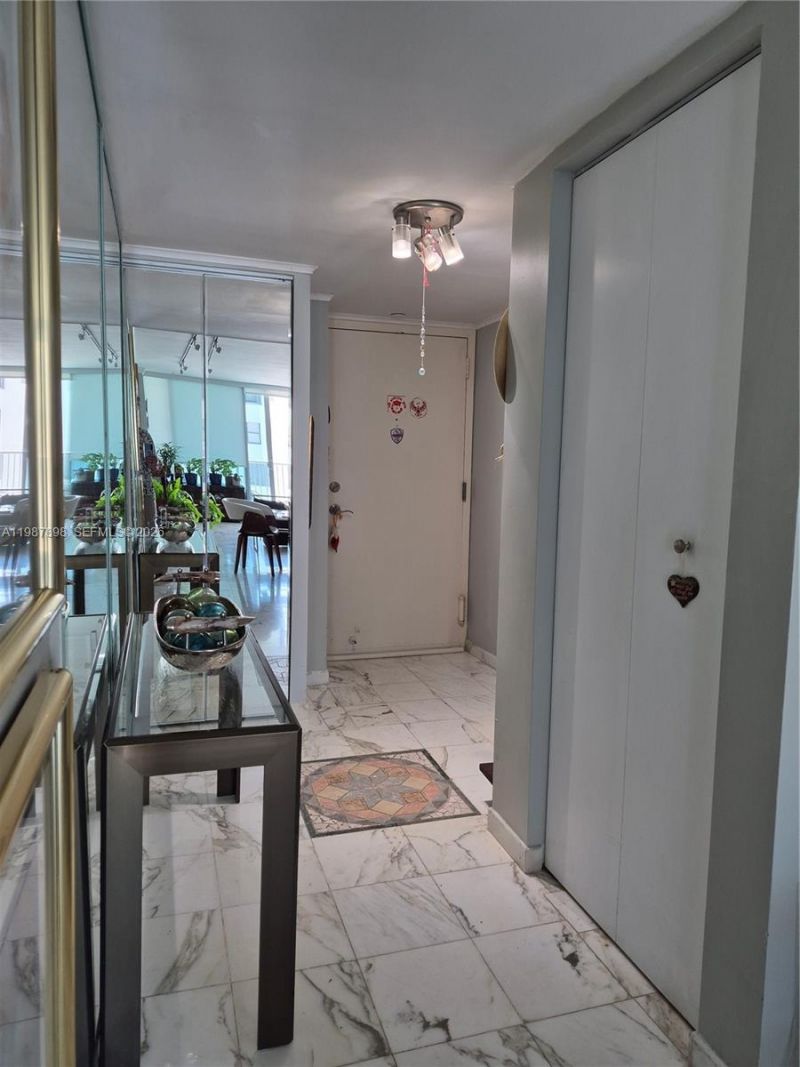 2655 Collins Ave, Unit 1910, Miami Beach, FL 33140 Photo