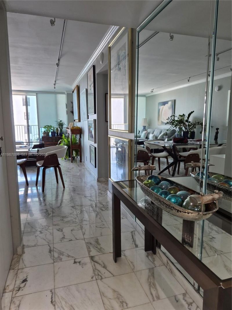 2655 Collins Ave, Unit 1910, Miami Beach, FL 33140 Photo