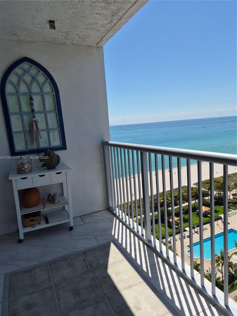 2655 Collins Ave, Unit 1910, Miami Beach, FL 33140 Photo