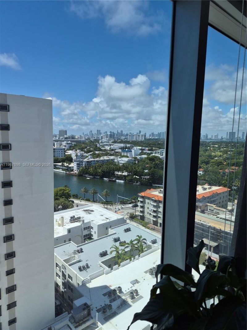 2655 Collins Ave, Unit 1910, Miami Beach, FL 33140 Photo