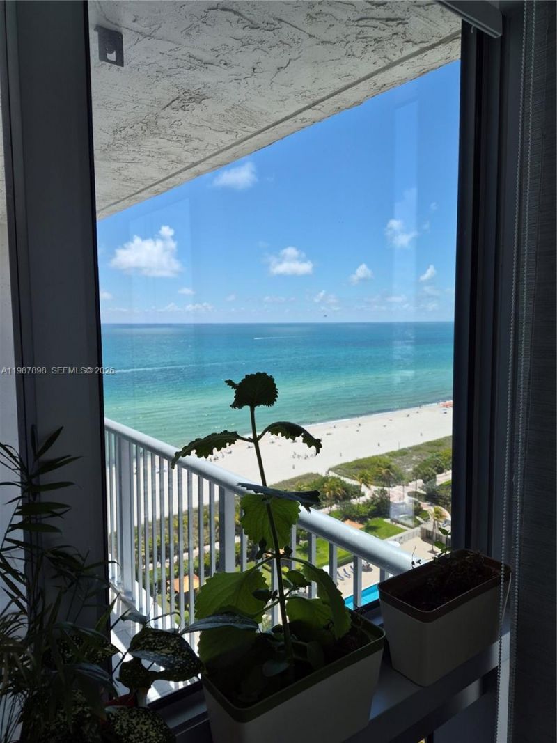 2655 Collins Ave, Unit 1910, Miami Beach, FL 33140 Photo
