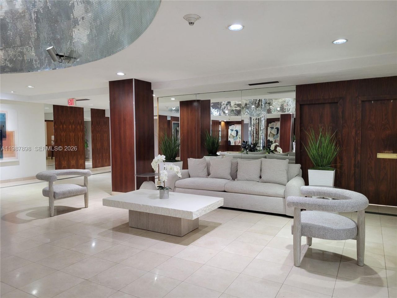 2655 Collins Ave, Unit 1910, Miami Beach, FL 33140 Photo
