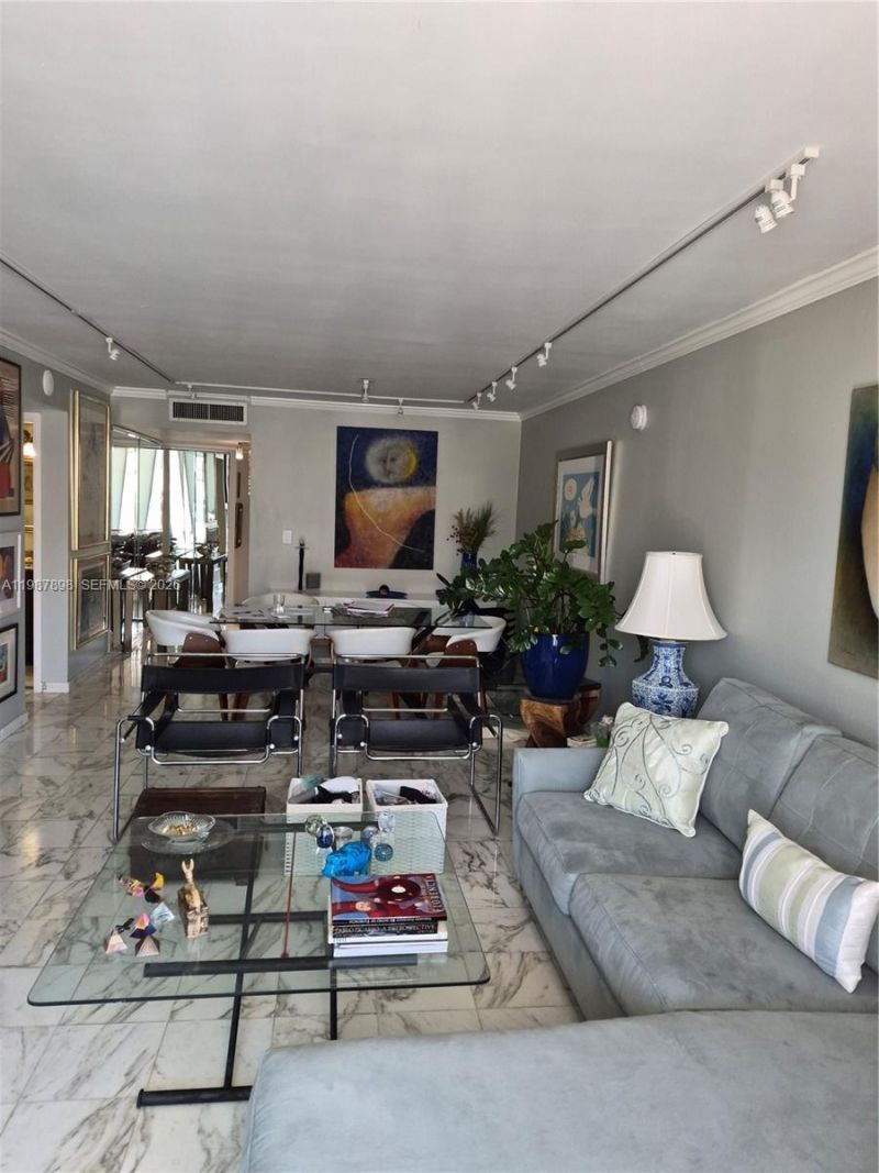 2655 Collins Ave, Unit 1910, Miami Beach, FL 33140 Photo