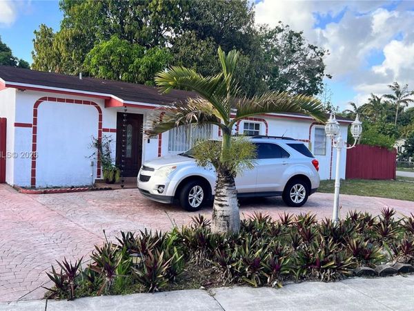 4443 NW 179th Ter , Miami Gardens, FL 33055