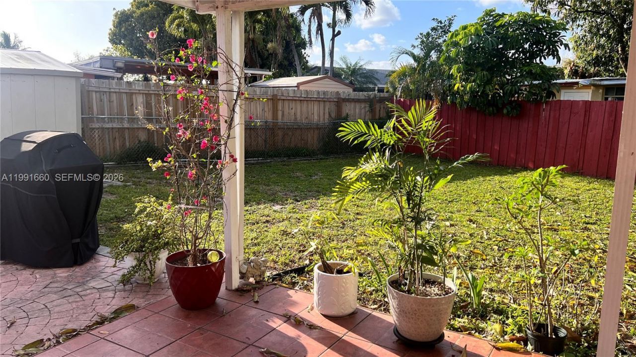 4443 NW 179th Ter, Miami Gardens, FL 33055 Photo