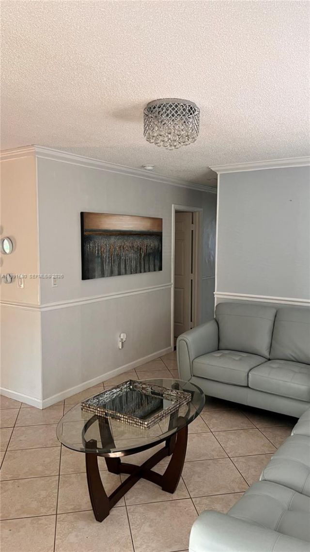 4443 NW 179th Ter, Miami Gardens, FL 33055 Photo