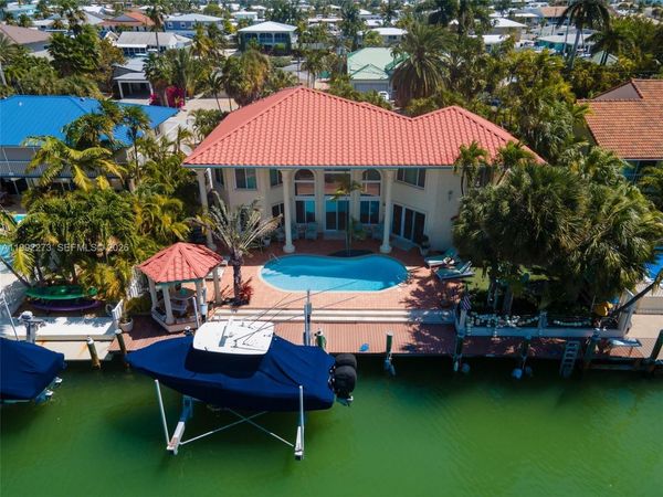 431 12th St , Key Colony, FL 33051