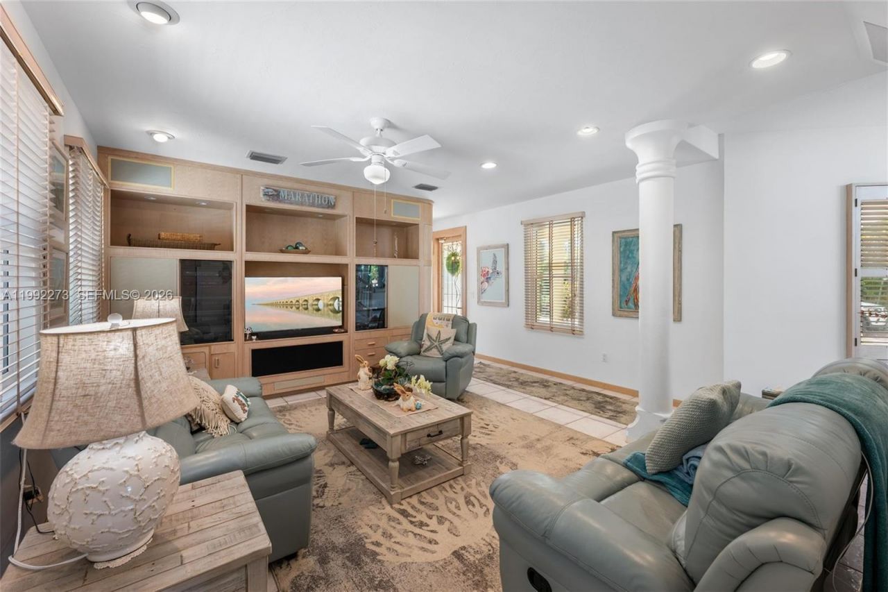 431 12th St , Key Colony, FL 33051 Photo