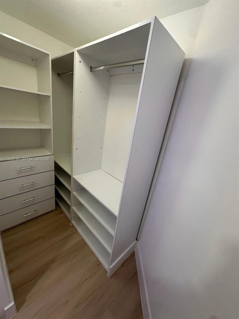 4242 NW 2nd St , Unit 1116, Miami, FL 33126 Photo