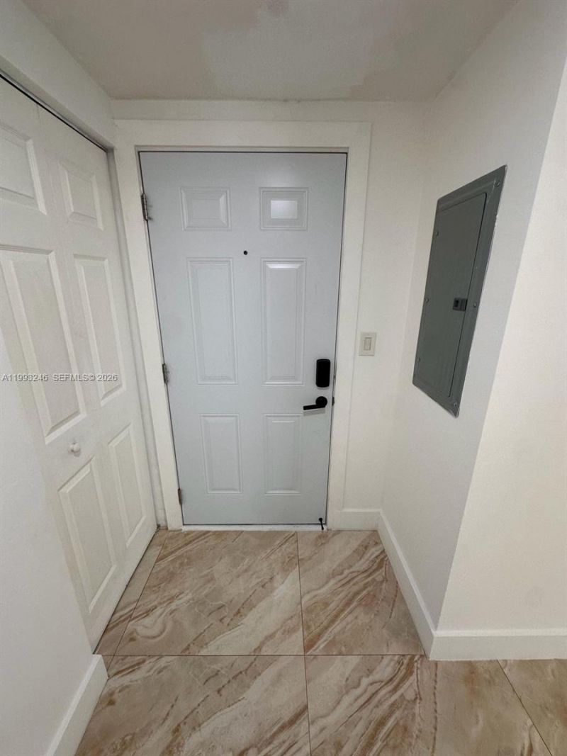 4242 NW 2nd St , Unit 1116, Miami, FL 33126 Photo