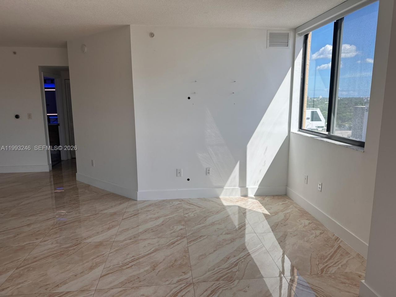 4242 NW 2nd St , Unit 1116, Miami, FL 33126 Photo