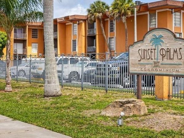 9453 SW 76th St , Unit S2, Miami, FL 33173