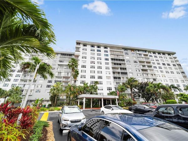 3800 Hillcrest Dr, Unit 1007, Hollywood, FL 33021