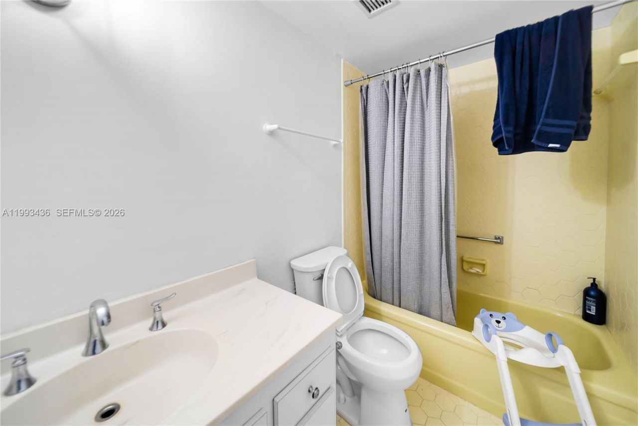 3800 Hillcrest Dr, Unit 1007, Hollywood, FL 33021 Photo